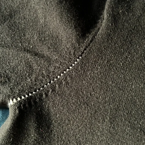 Black & white Graphic sweater w/ french La Nouvelle Vague writing “the new wave” - Picture 3 of 8